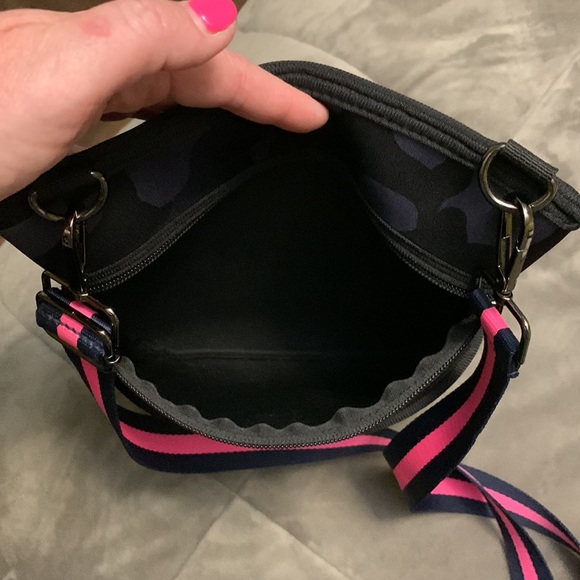 Camo small crossbody - Picture 4 of 4